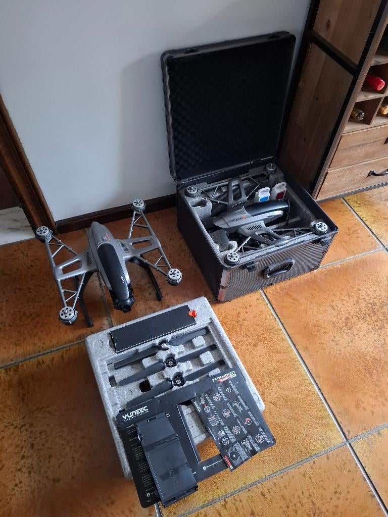 Yuneec Typhoon Q500 4k 2 stuks, Audio, Tv en Foto, Drones, Ophalen, Gebruikt, Yuneec