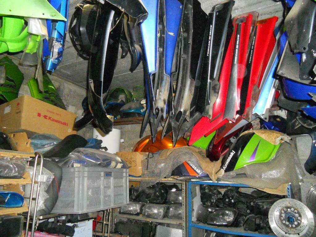 Vend toutes pièces Kawasaki gros stock pour tous modèles, Motoren, Ophalen, Gebruikt