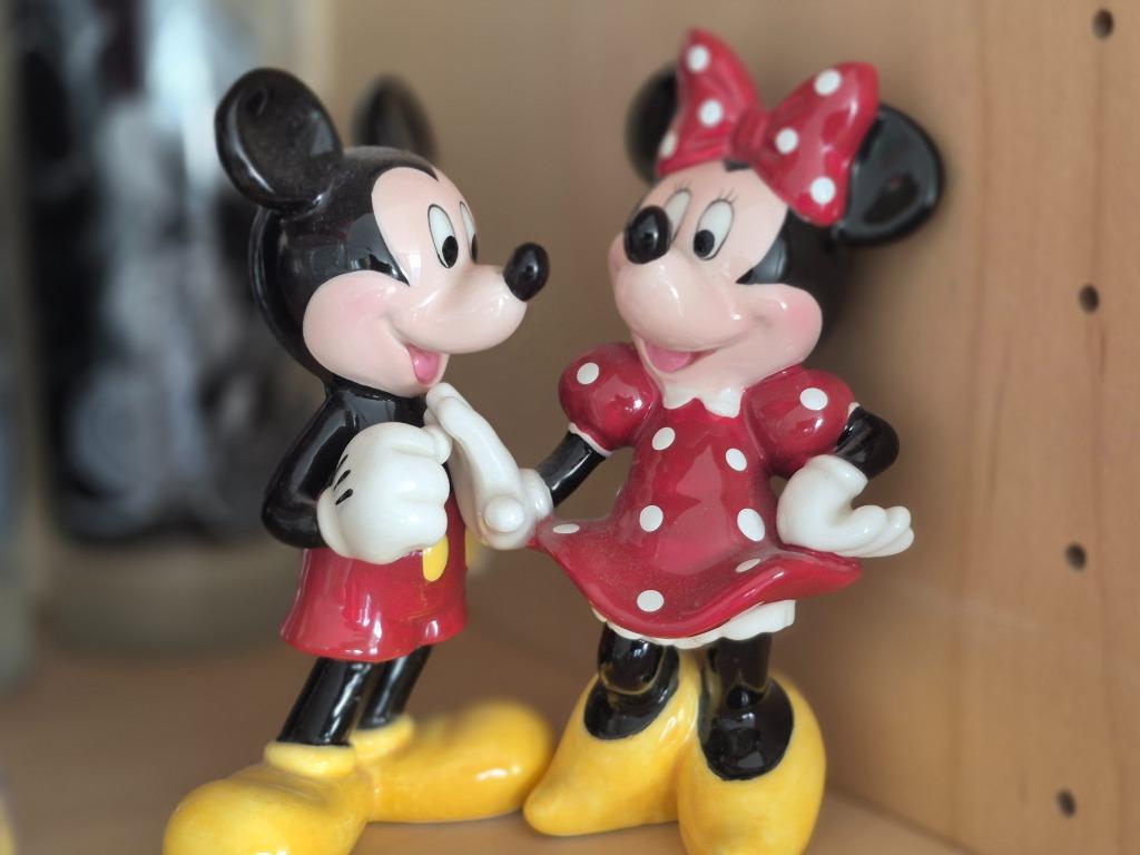 2 Disney beeldjes (Minnie en Mickey), Verzamelen, Ophalen of Verzenden, Mickey Mouse, Zo goed als nieuw, Beeldje of Figuurtje