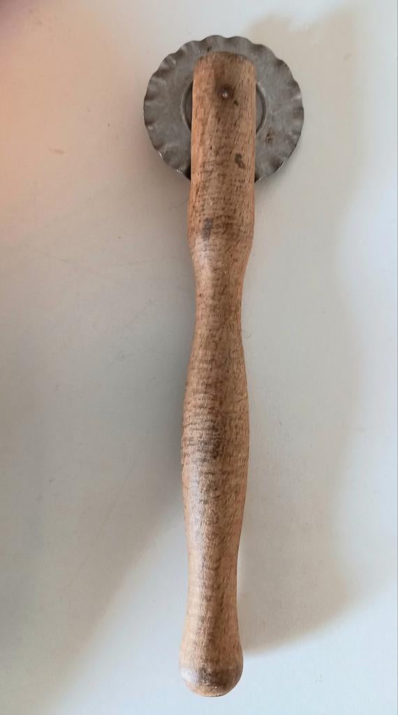 Découpoir à l'ancienne -> 1€, Enlèvement, Utilisé, Couverts en vrac