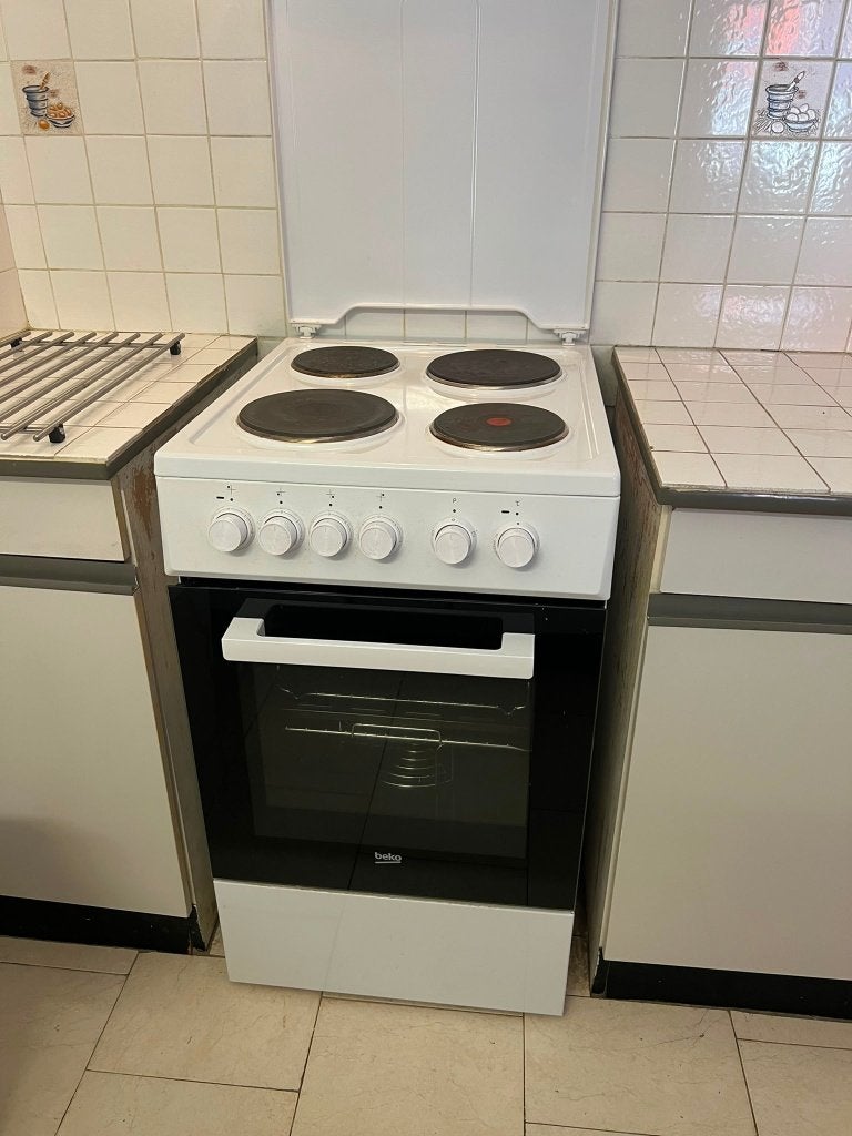 Beko-fornuis, Elektronische apparatuur, Fornuizen, Ophalen, Gebruikt, Tussenbouw, 4 kookzones