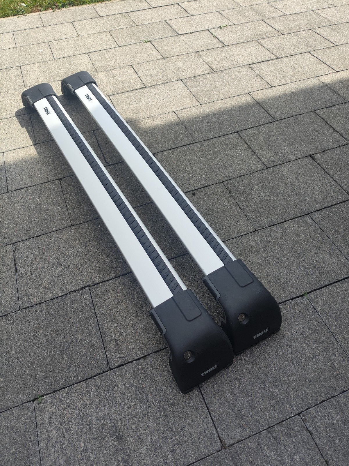 Thule wingbare edge dakdragers voor BMW 2 serie en 3 serie, Ophalen