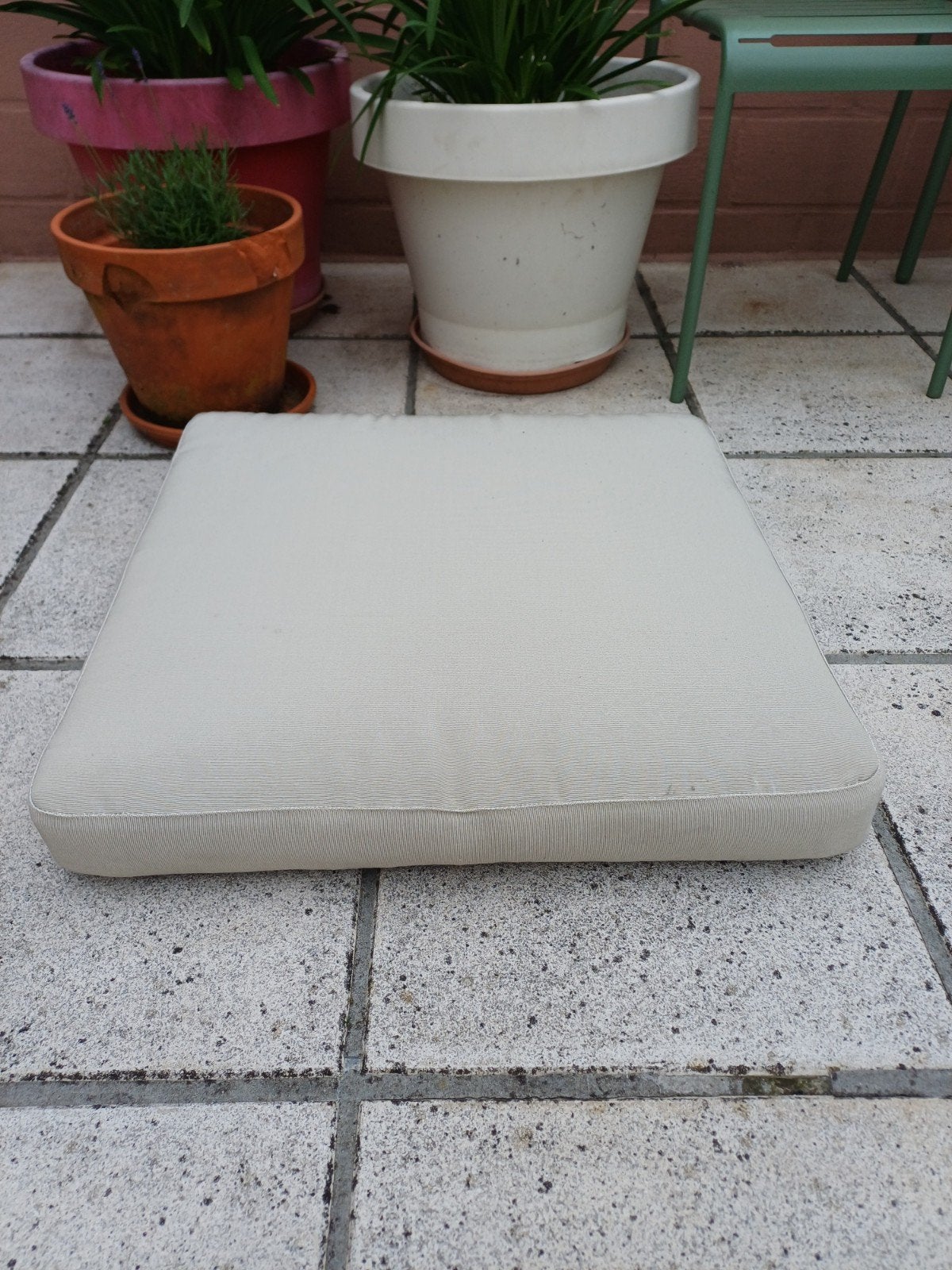 Beige Ikea loung kussen. 5€/stuk. Afhaling regio Kortrijk., Enlèvement, Utilisé