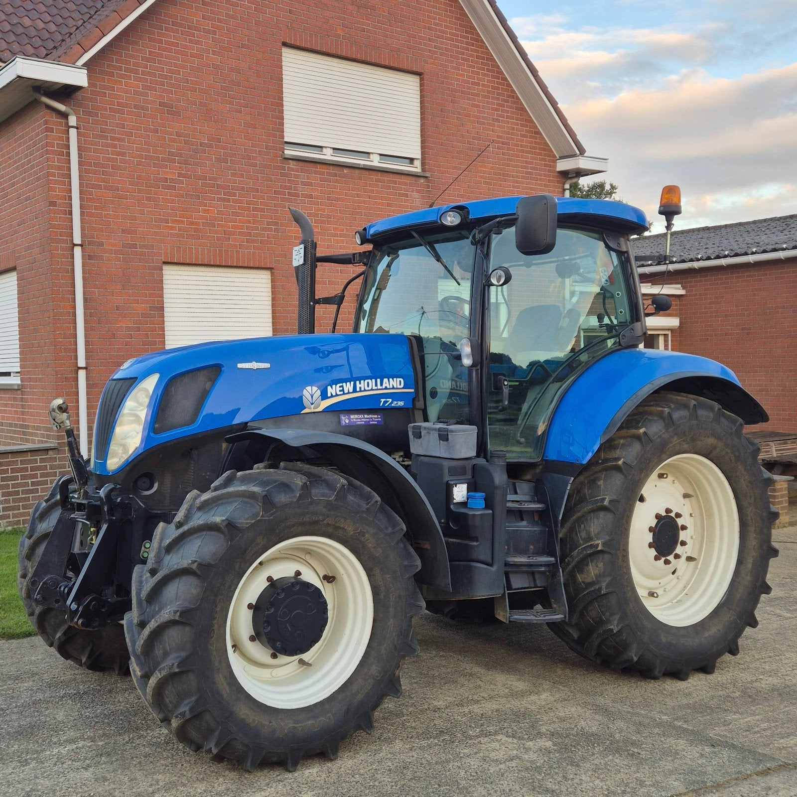 NEW HOLLAND T7.235 TE KOOP, Zakelijke goederen, Ophalen, Gebruikt, 2500 tot 5000, Meer dan 160 Pk