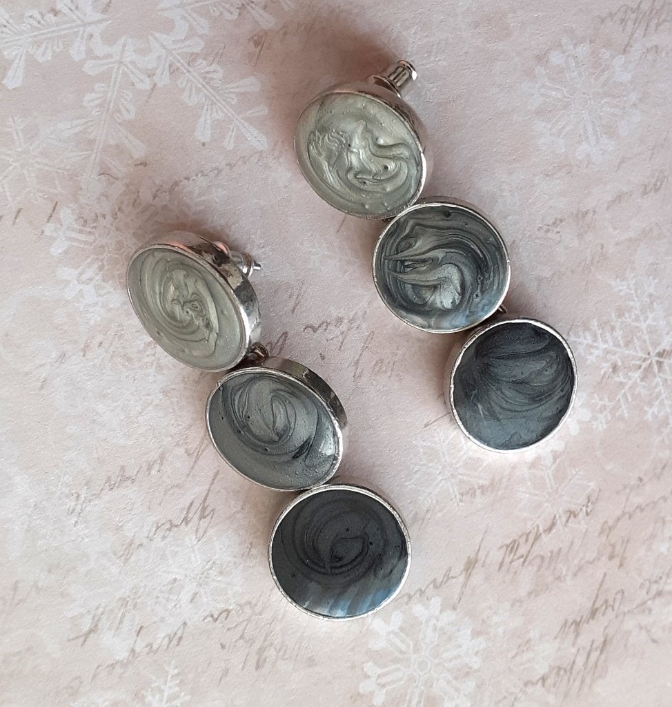 oorstekers grijze parelmoer cirkels Zara, Handtassen en Accessoires, Oorbellen, Overige materialen, Nieuw, Ophalen of Verzenden