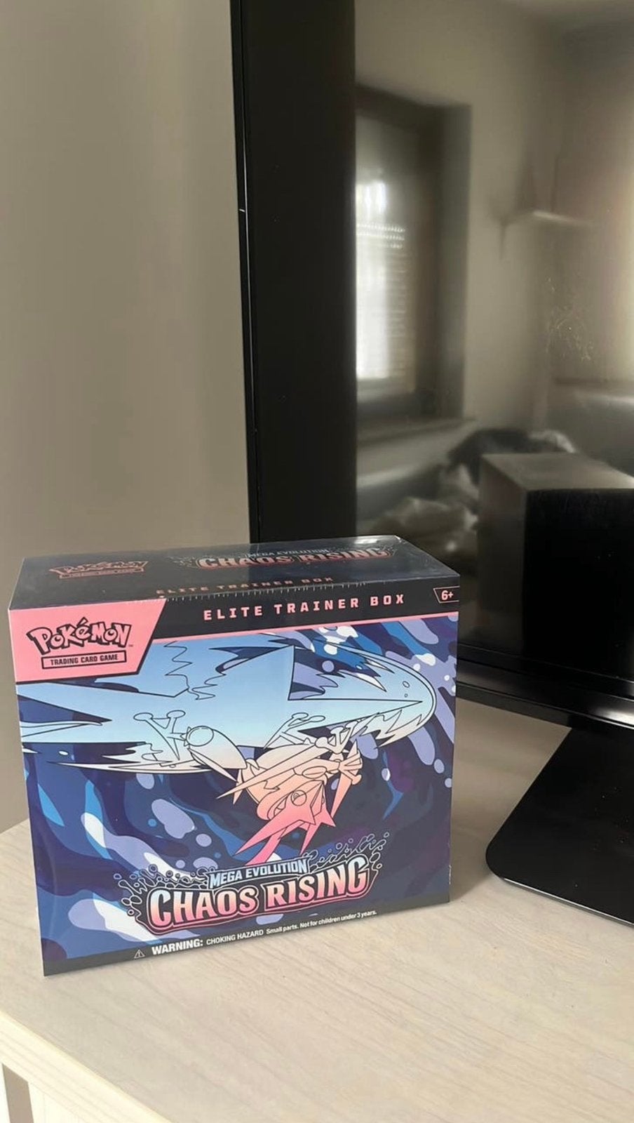 Chaos rising elite trainer box, Hobby & Loisirs créatifs, Jeux de cartes à collectionner | Magic the Gathering, Enlèvement, Comme neuf
