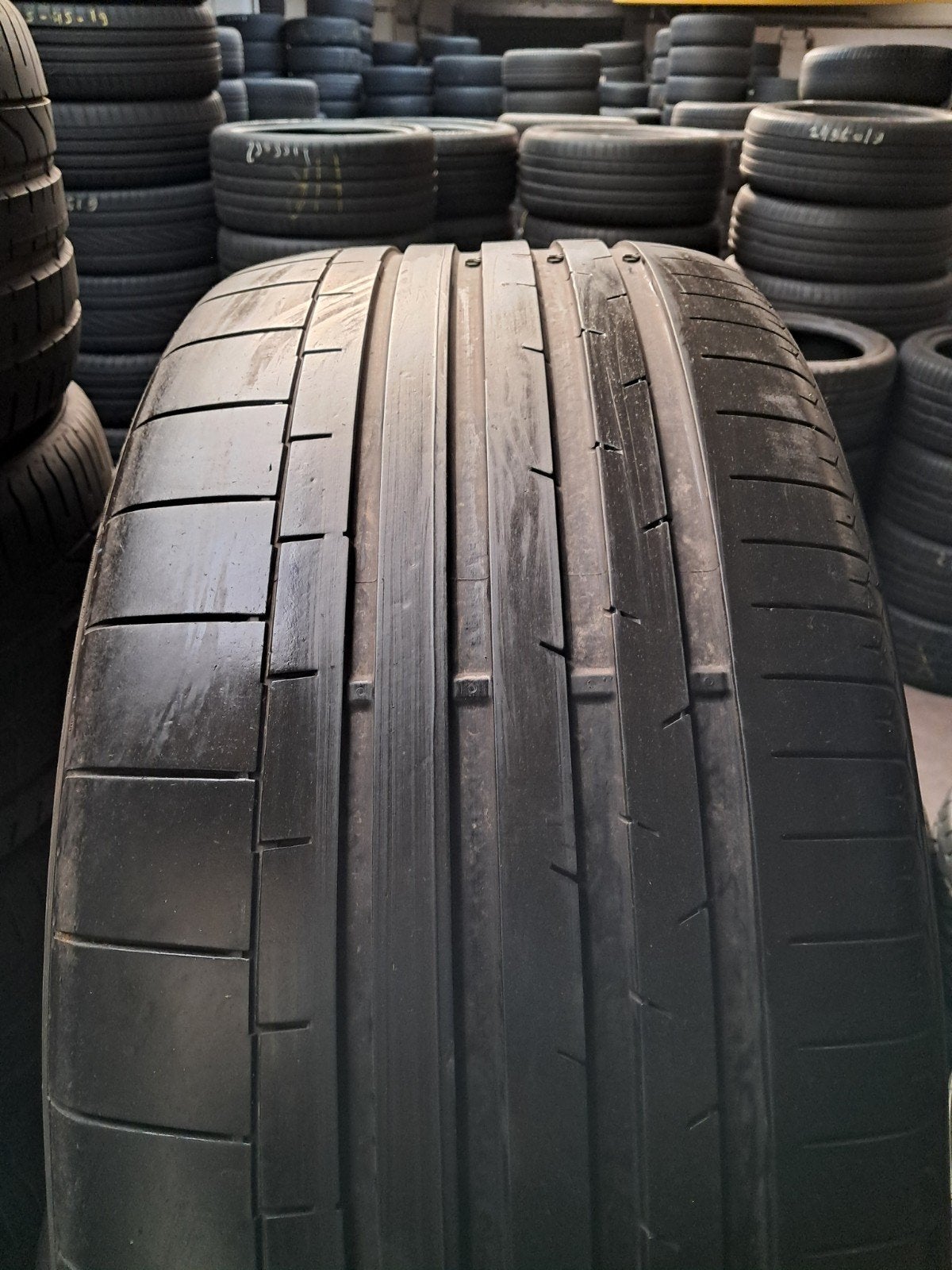 28540r22 285 40 r22 285/40/r22 PIRELLI avec montage et equil, Ophalen of Verzenden