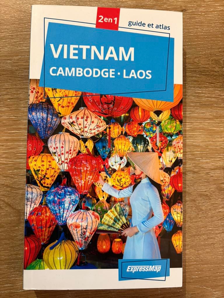 Vietnam, Laos, Cambodja, gids en atlas, Boeken, Ophalen of Verzenden, Zo goed als nieuw