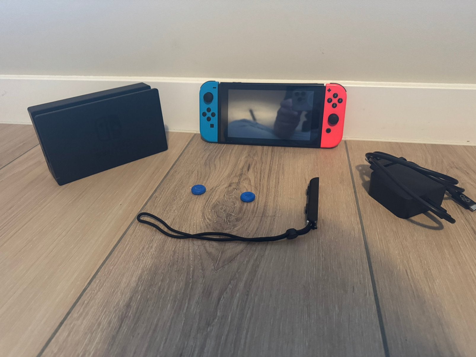 Nintendo Switch V2 HAC-001(-01) – Blauw/Rood – Compleet, Enlèvement ou Envoi, Comme neuf, Avec 2 manettes, Switch 2019 Upgrade