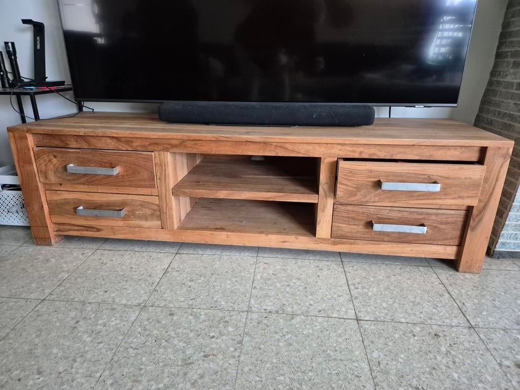 Armor TV en Teak, Ophalen