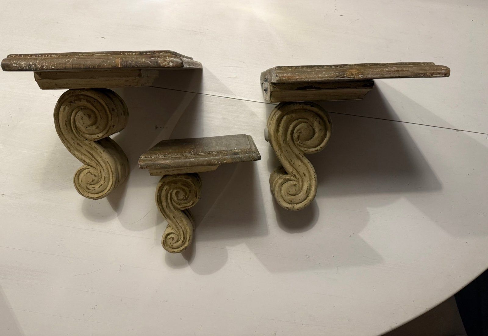 Houten wandconsoles / ornament consoles, Ophalen, Zo goed als nieuw