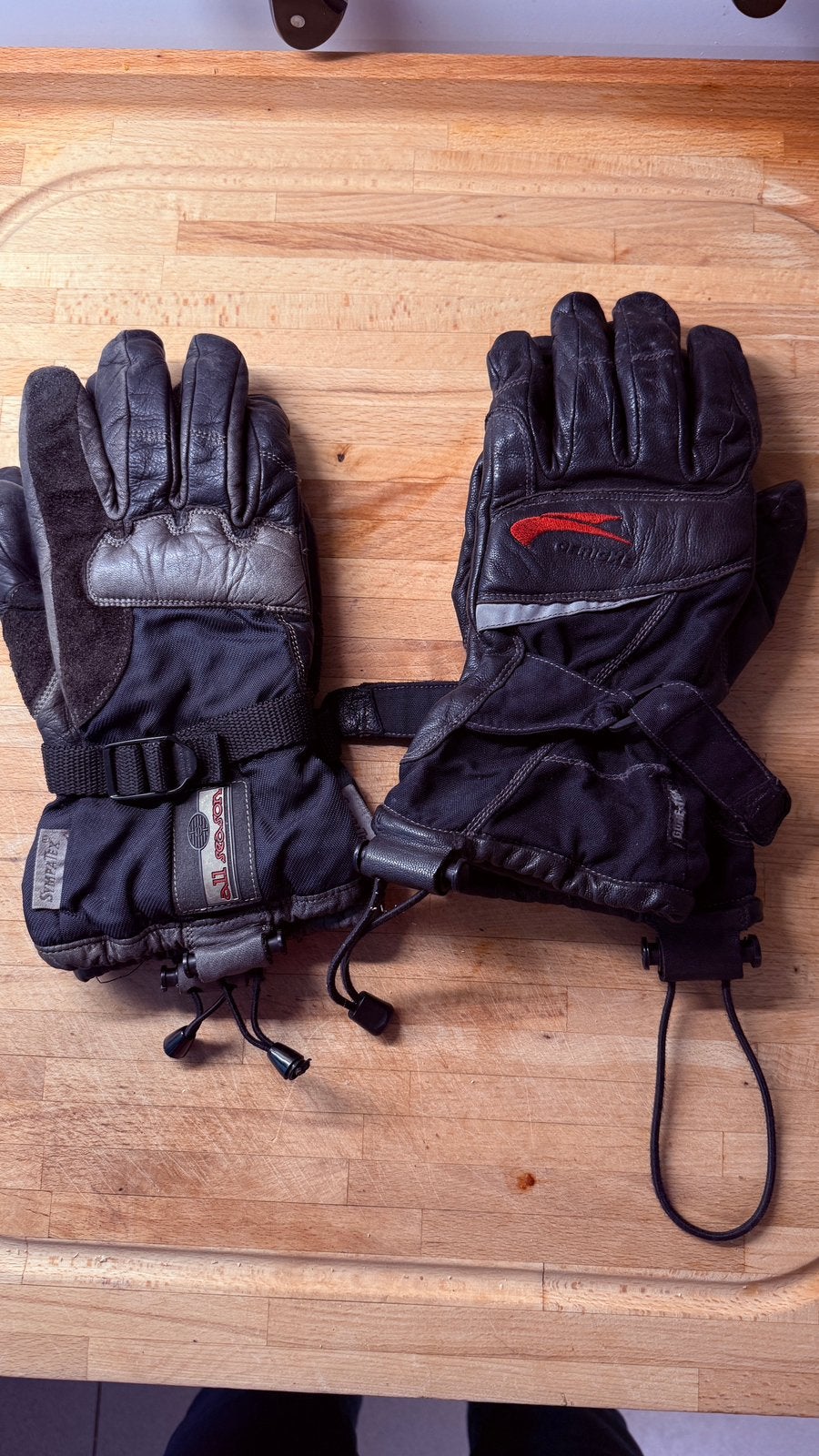 Deux paire de gants de moto All Seasons Goretex S-M, Motos, Enlèvement, Gants