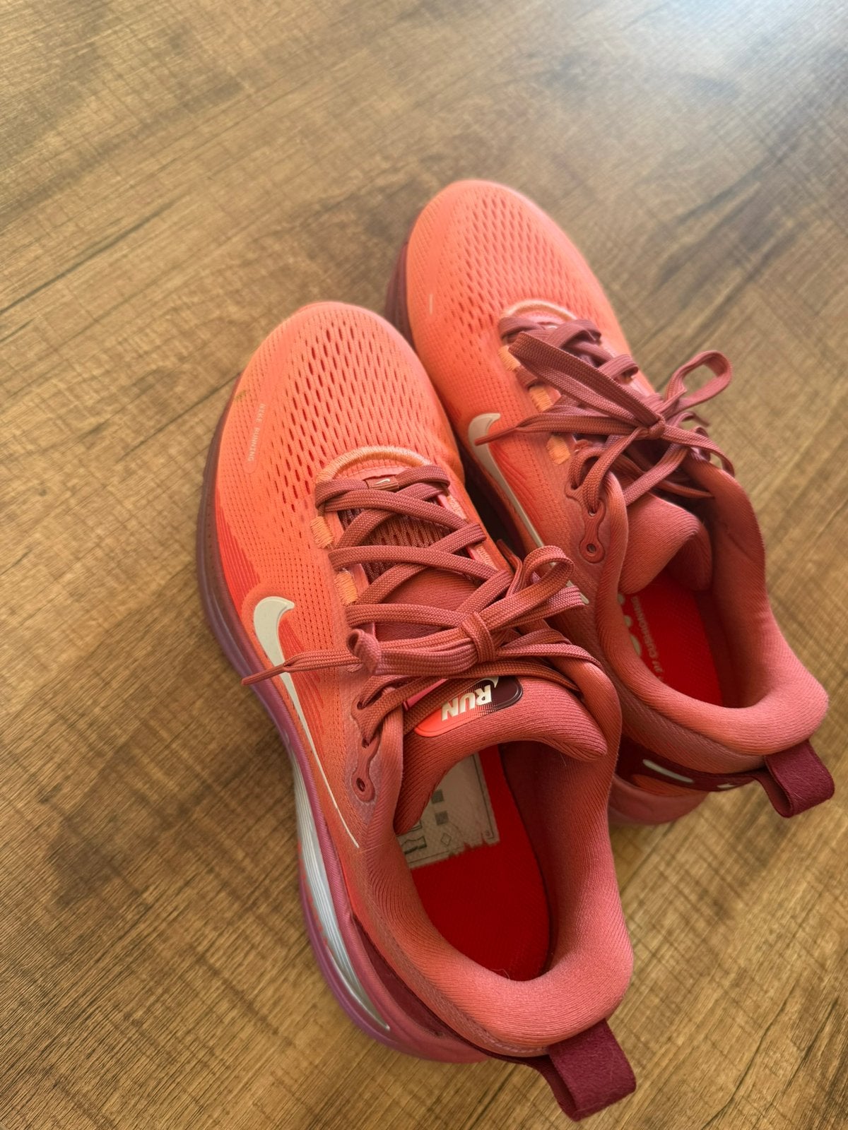 Nike vomero 18 se, Kleding | Dames, Sportkleding, Ophalen, Zo goed als nieuw