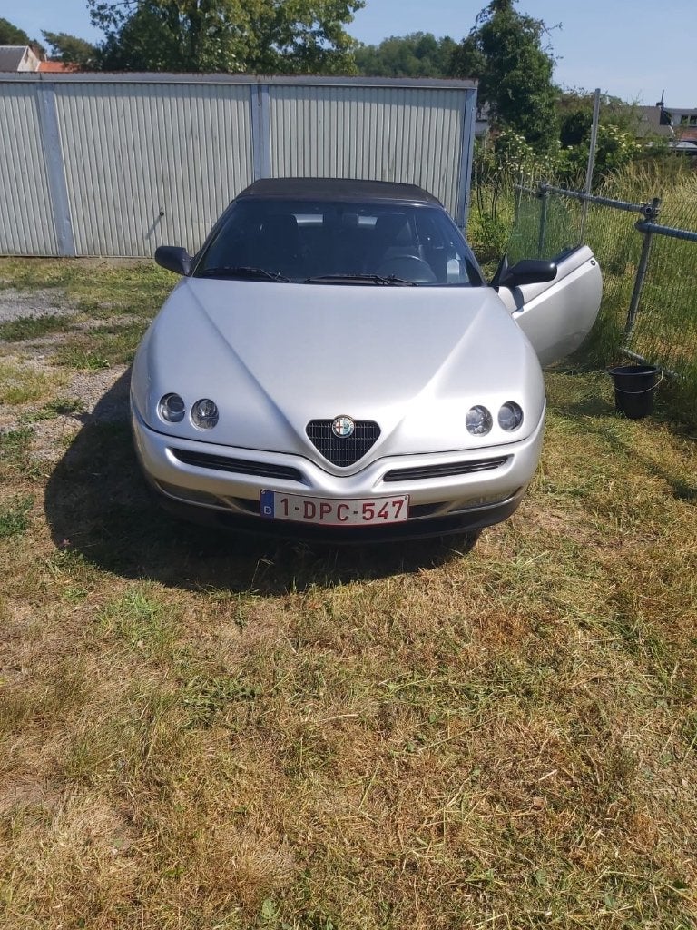 Alfa Romeo spider ancêtre 1995, Autos, Cuir, Argent ou Gris, Achat, 110 kW