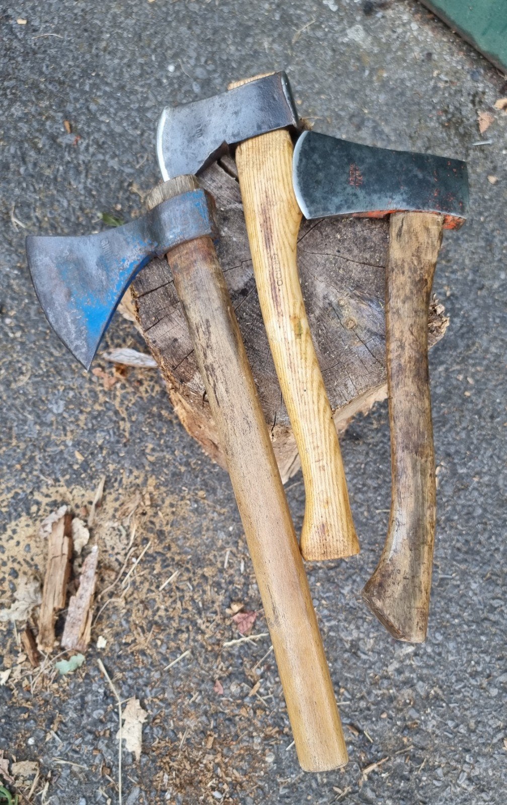 3 vintage handbijlen, Antiquités & Art, Antiquités | Outils & Instruments, Enlèvement ou Envoi