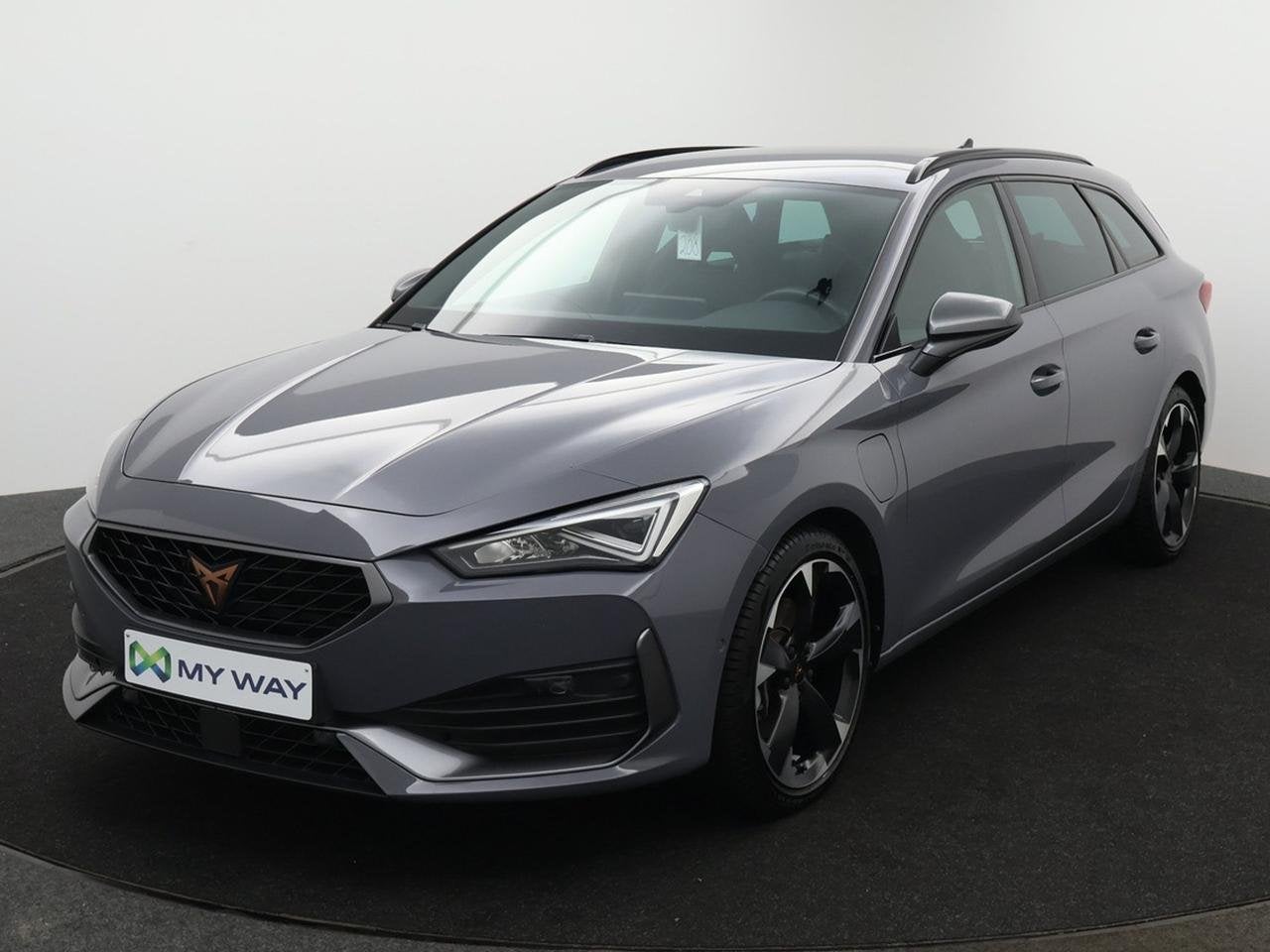 Cupra Leon ST e-Hybrid (PHEV) Leon ST e-Hybrid 1.4 Business+, Autos, Argent ou Gris, Achat, Android Auto, Break