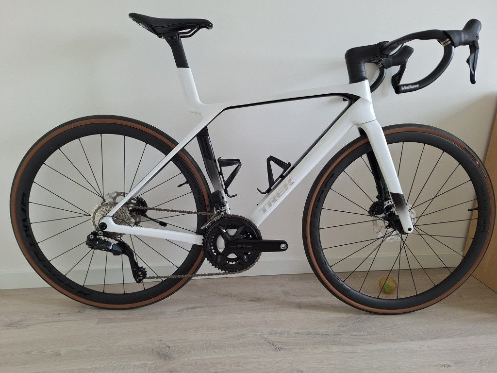 Nieuwe Trek Madone SL6 Gen8, 28 inch, Carbon, Heren, Nieuw