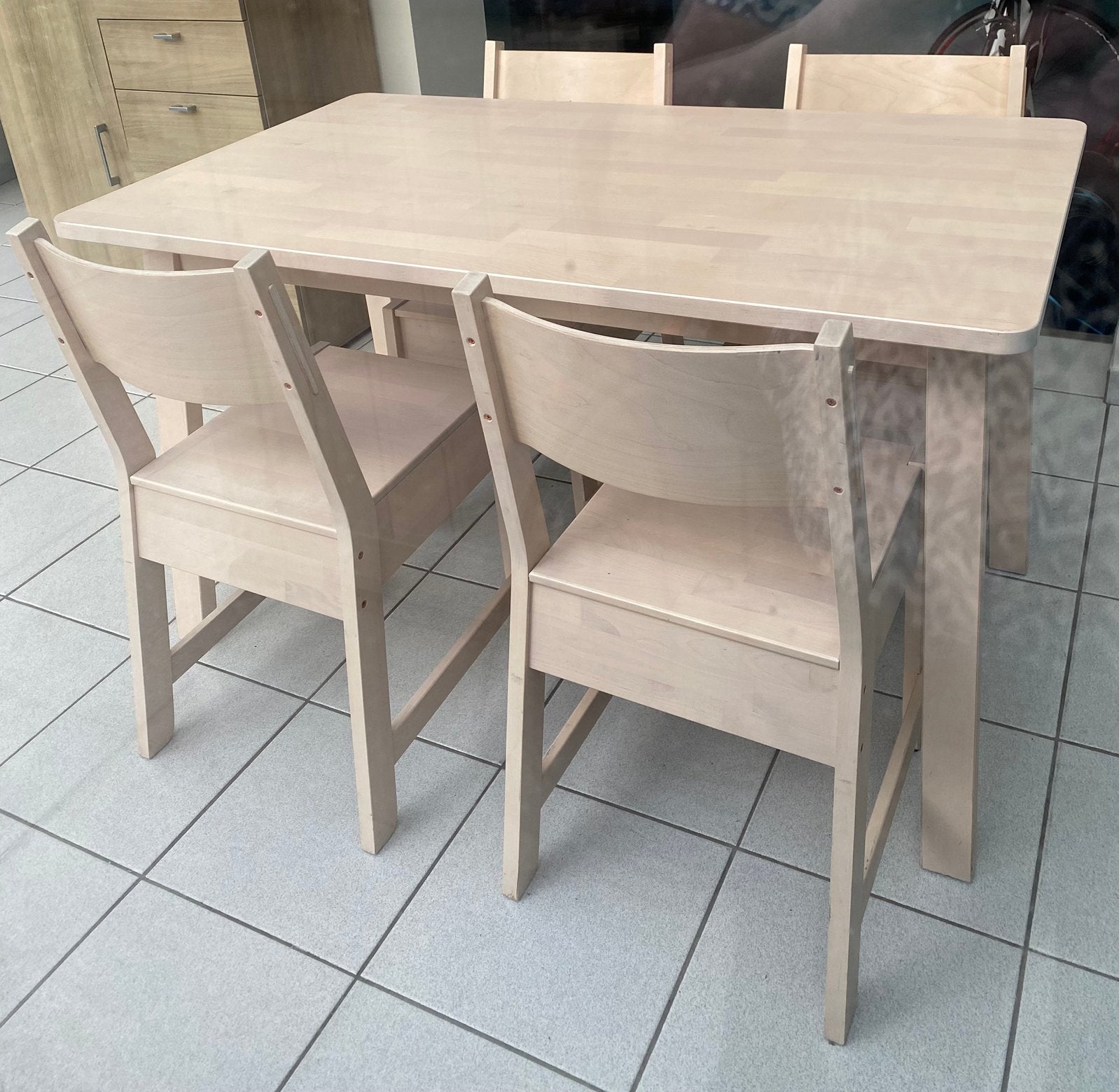 Tafel plus 4 bijpassende stoelen IKEA, Huis en Inrichting, Tafels | Eettafels, Ophalen, Gebruikt, 100 tot 150 cm, 50 tot 100 cm