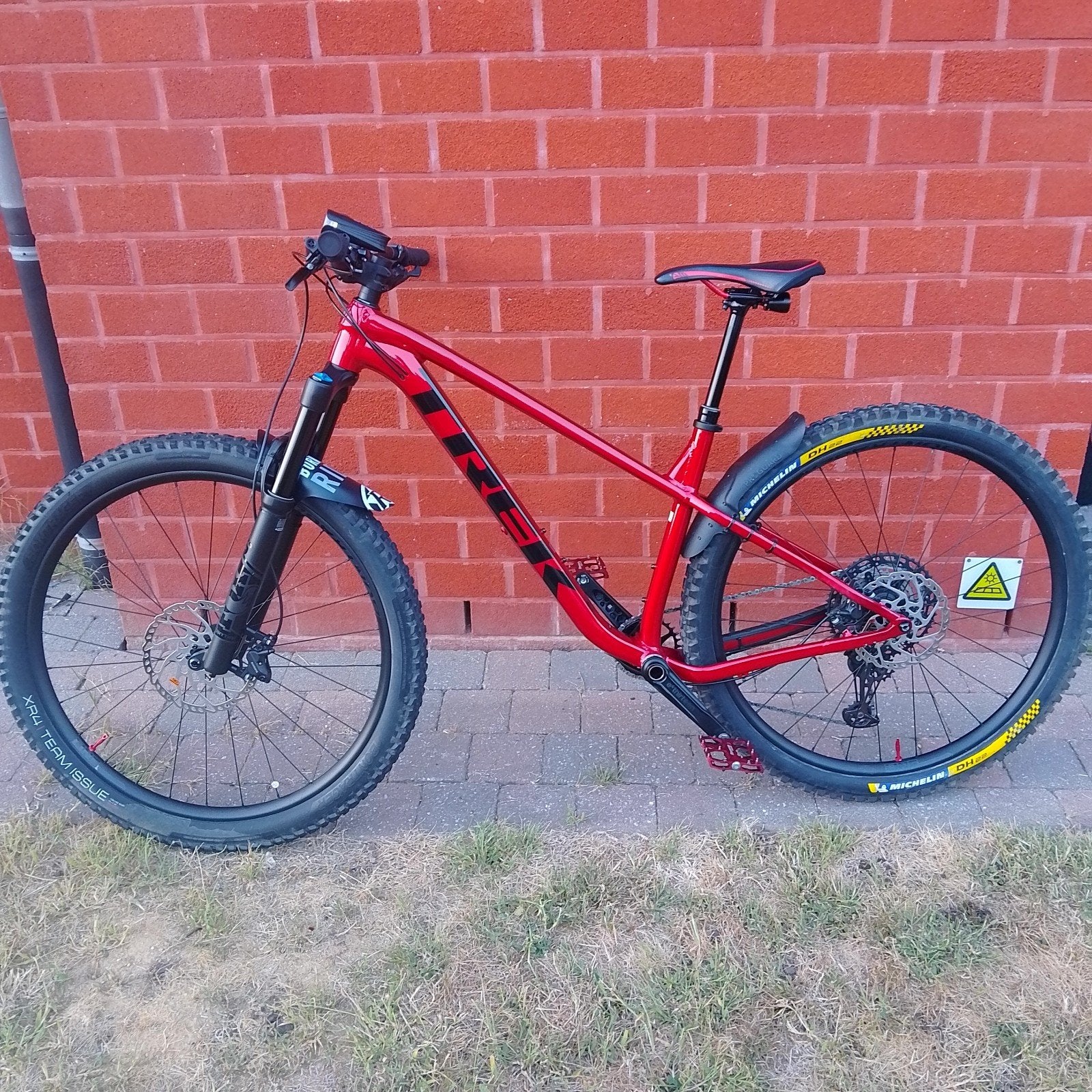 trek roscoe 9, rood, maat M/L, Ophalen, Heren, Zo goed als nieuw, Trek
