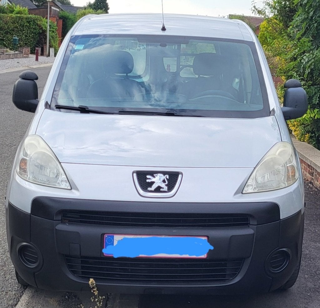 PEUGEOT PARTNER 1.6HDI/2010/PRÊT À IMMATRICULER !, Argent ou Gris, 4 portes, 2 places, Boîte manuelle