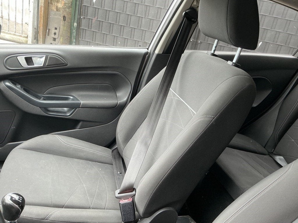 CEINTURE DE SECURITE AVANT DROIT Ford Fiesta 6 (JA8), Autos : Pièces & Accessoires, Henry-Ford-Straße  1
50735  Köln, DE, Ford-Werke GmbH
