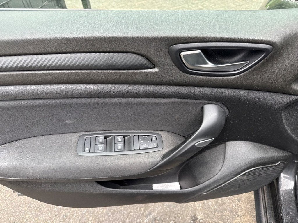 RAAMSCHAKELAAR Renault Megane IV Estate (RFBK) (01-2016/-), Gebruikt, Renault, Peter-Huppertz-Straße 5
51063  Köln, DE, Dialog.deutschland@renault.de