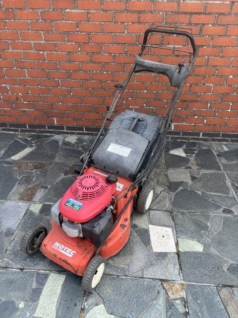 grasmaaier benzine zelftrekker motec HONDA 4,5pk 48cm, Tuin en Terras, Grasmaaiers, Ophalen