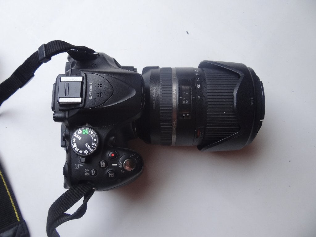 NIKON 5200 + accessoires, Audio, Tv en Foto, Ophalen of Verzenden, Zonnekap, Nikon