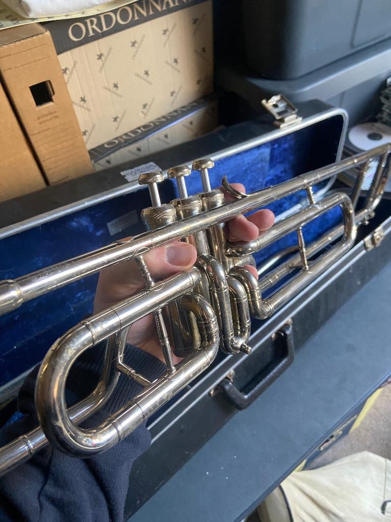 Ventieltrombone Kuhnl und Hoyer, Musique & Instruments, Instruments à vent | Trombones, Enlèvement, Utilisé, Autres types, Avec valise