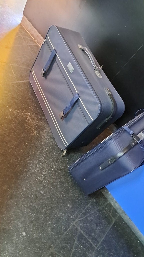 3 valises en tissu avec serrure et roulettes, Bijoux, Sacs & Beauté, Valises, Utilisé, Plastique souple, 60 à 70 cm, Clé, Roulettes