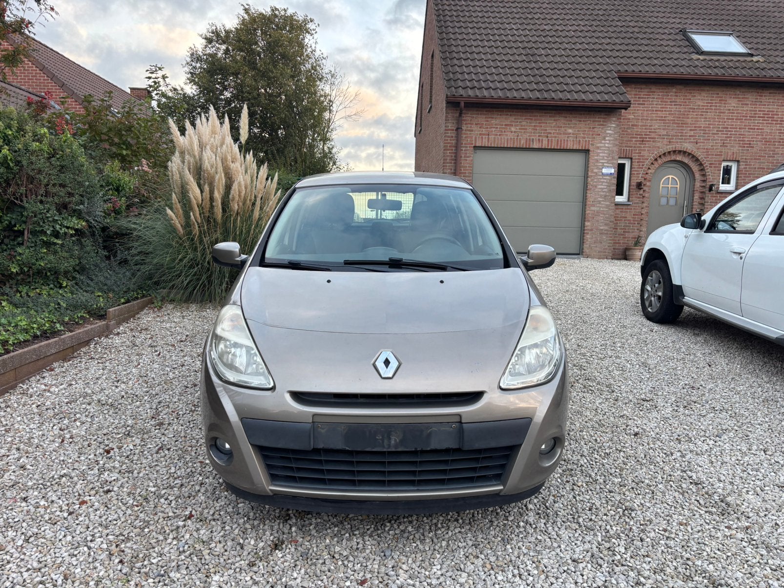 Renault clio 1.5 DCi 2010 AIR CO, Autos, Achat, Entreprise, https://public.car-pass.be/vhr/b4a1be5d-f47c-4485-a0d4-47e3d98f352d