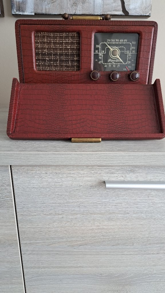 PIZON BROS Radio, Ophalen, Radio