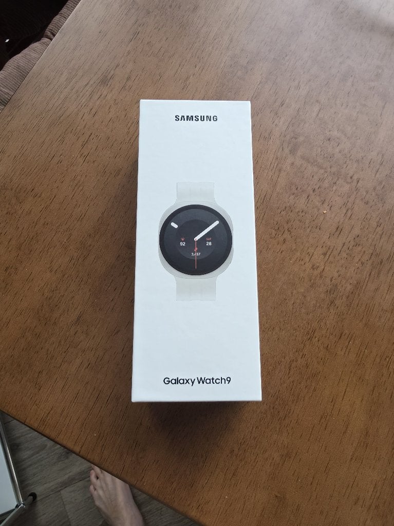 Montre Samsung galaxy Watch 9 40mm BT, Neuf, Enlèvement ou Envoi, Avancer d'un pas, Samsung