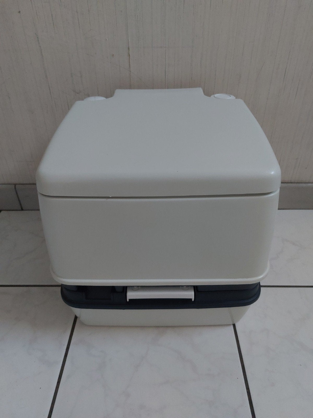 Toilette de camping, Entreprise