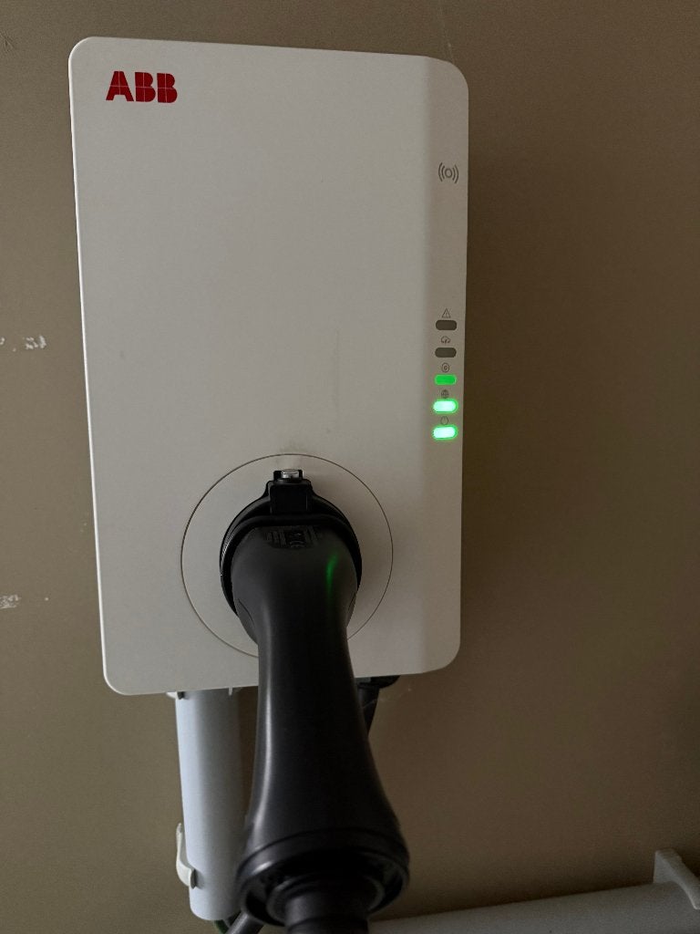 Laadpaal ABB Terra AC W22-G5-R-C-0, Auto diversen, Ophalen, Zo goed als nieuw, Laadpaal en Laadkabel