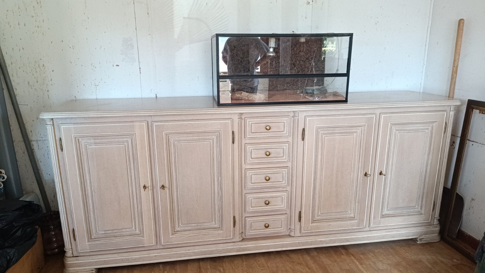 Kersenhout kast, Enlèvement, Cerisier