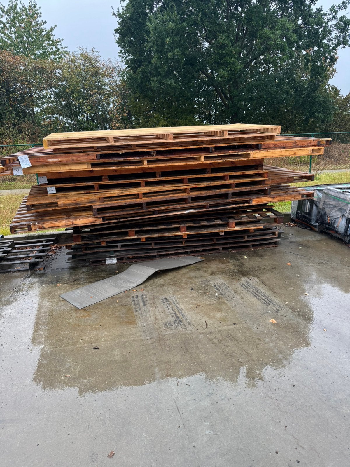 Houten palletten, Enlèvement