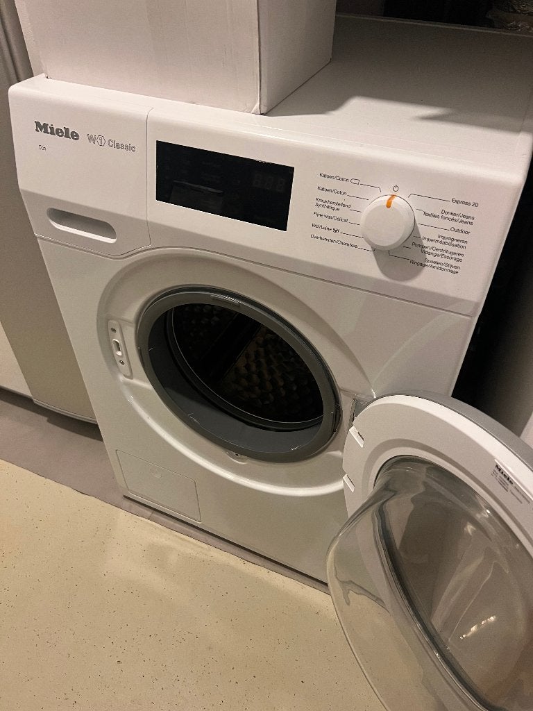 Machine à laver Miele W1 Classic, Electroménager, 1200 à 1600 tours, 6 à 8 kg, Chargeur frontal, Enlèvement