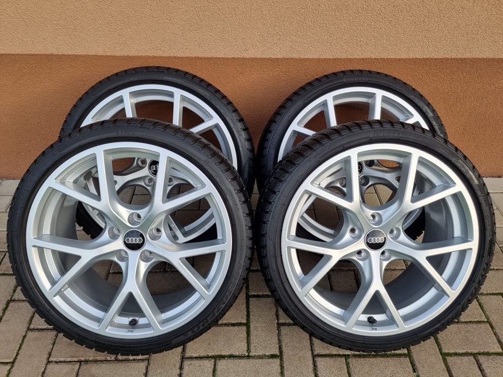 AUDI RS3 8Y WINTERSET 235/35/R19 PIRELLI, Auto-onderdelen, Banden en Velgen, Gebruikt, Banden en Velgen, Winterbanden, 235 mm
