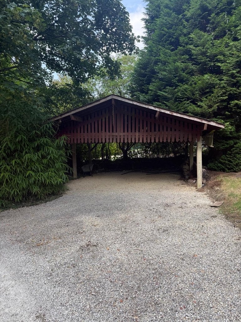 Prachtige Ambachtelijke Carport met Berging, Ophalen, Gebruikt