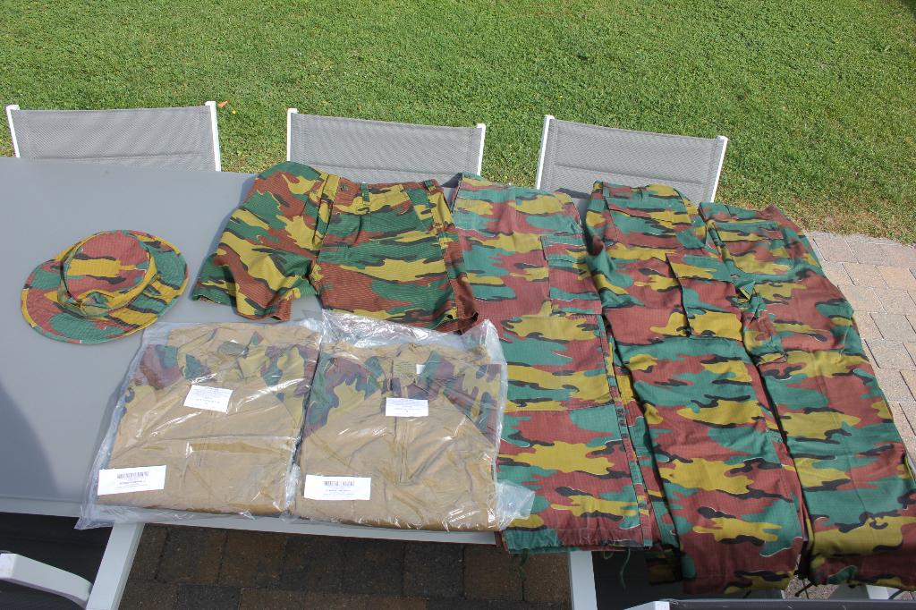 Lot tenues Armée ABL BELGE Scout, Verzamelen, Militaria | Algemeen, Landmacht, Kleding of Schoenen, Ophalen