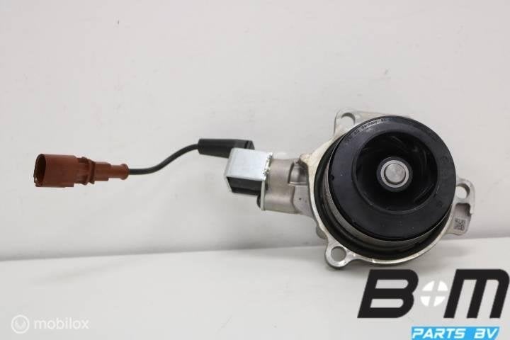 Waterpomp VW Scirocco 2.0 TDI CUU 04L121011E, Utilisé