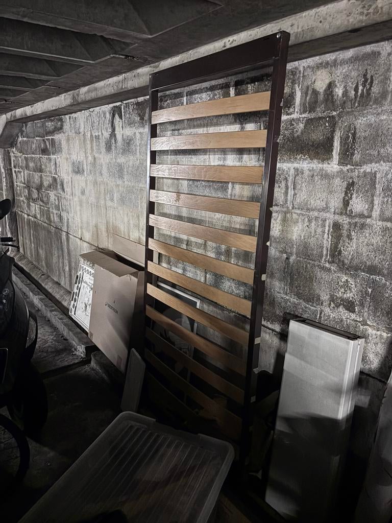 Gratis lattenbodem en matras, Ophalen, Zo goed als nieuw, Matras