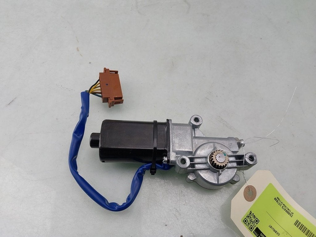 TOIT OUVRANT MOTEUR Renault Twingo II (CN) (|7701208444|), Renault, Utilisé, Peter-Huppertz-Straße 5
51063  Köln, DE, Dialog.deutschland@renault.de