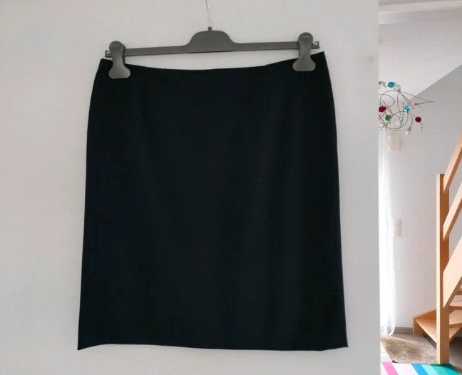 Donker blauwe rok. Gevoerd. Maat: 40 met rits achteraan, Kleding | Dames, Rokken, Maat 38/40 (M), Blauw, Ophalen of Verzenden