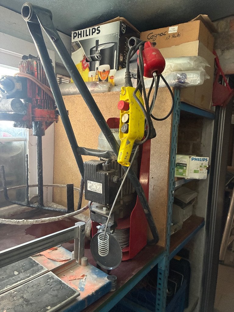 bouwtakel, Hijslier, Bricolage & Construction, Monte-charges, Enlèvement, Comme neuf, Ascenseur de chantier