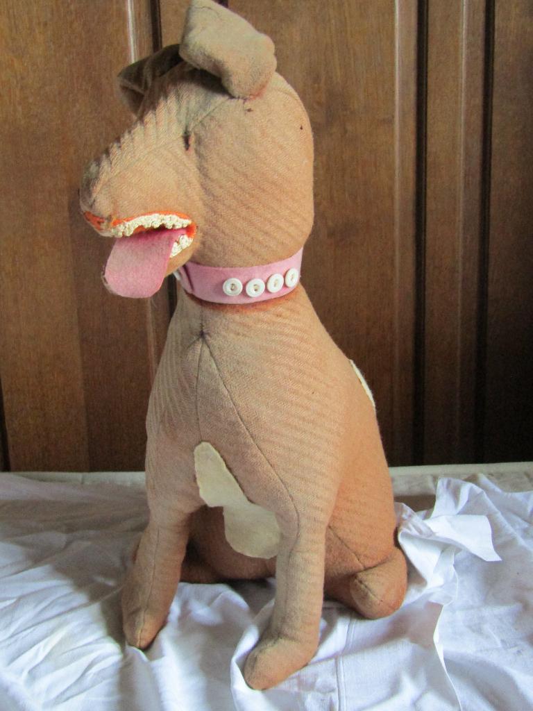 Peluche Chien Vintage en Laine Bouillie & Feutrine, Enlèvement ou Envoi, Beige, Chien, Fait main