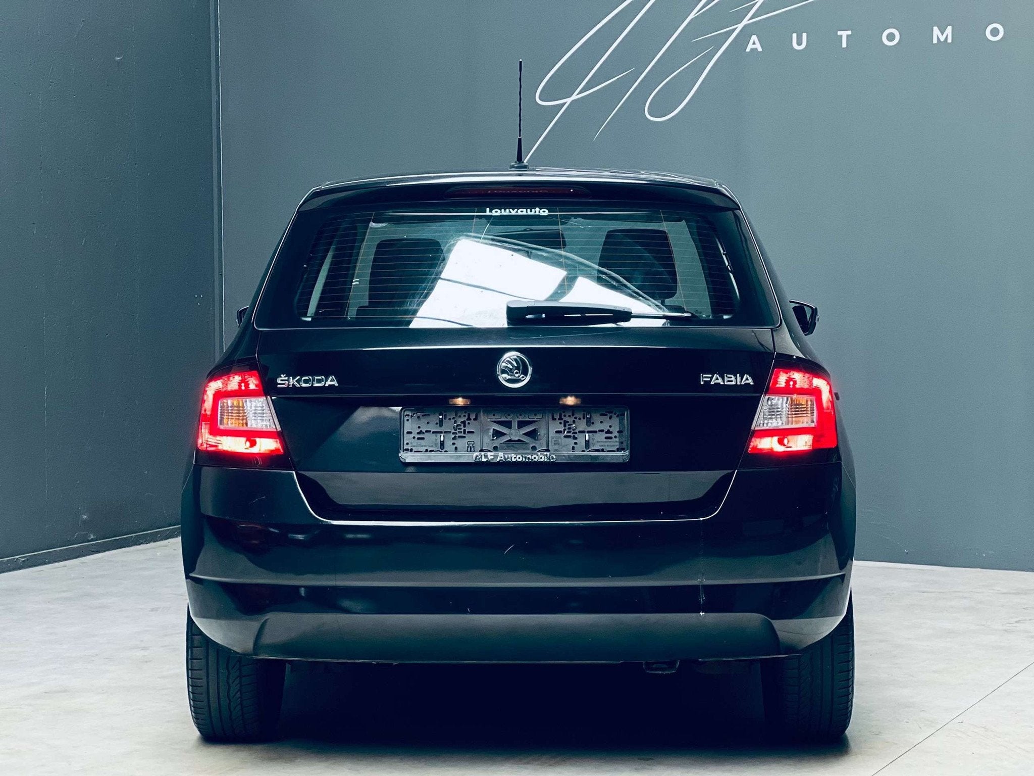 Skoda Fabia 1.0i *CLIMATISATION*EURO6b*, Autos, Euro 6, Entreprise, Boîte manuelle, Noir