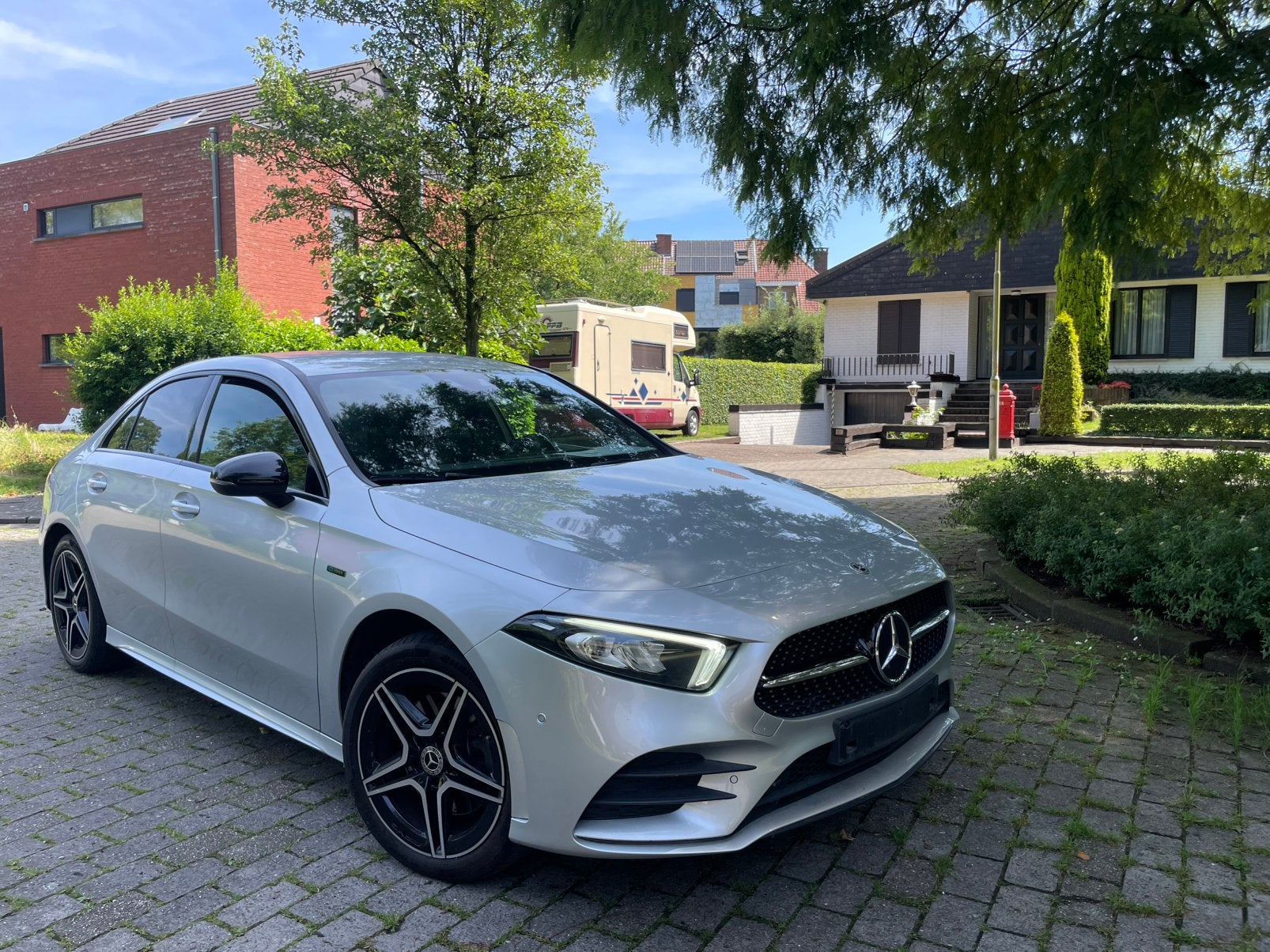 Mercedes A250e PHEV AMG-Pack 144.000km 2020 New Condition, Achat, Euro 6, Entreprise, Entretenue par le concessionnaire