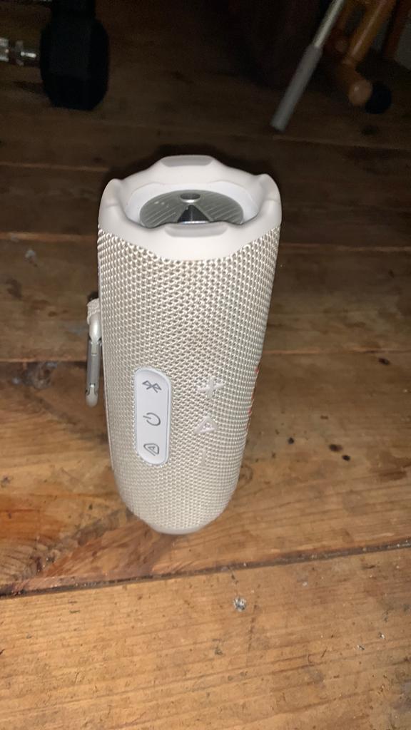 Jbl box wit, Audio, Tv en Foto, Luidsprekerboxen, Ophalen, Zo goed als nieuw, JBL